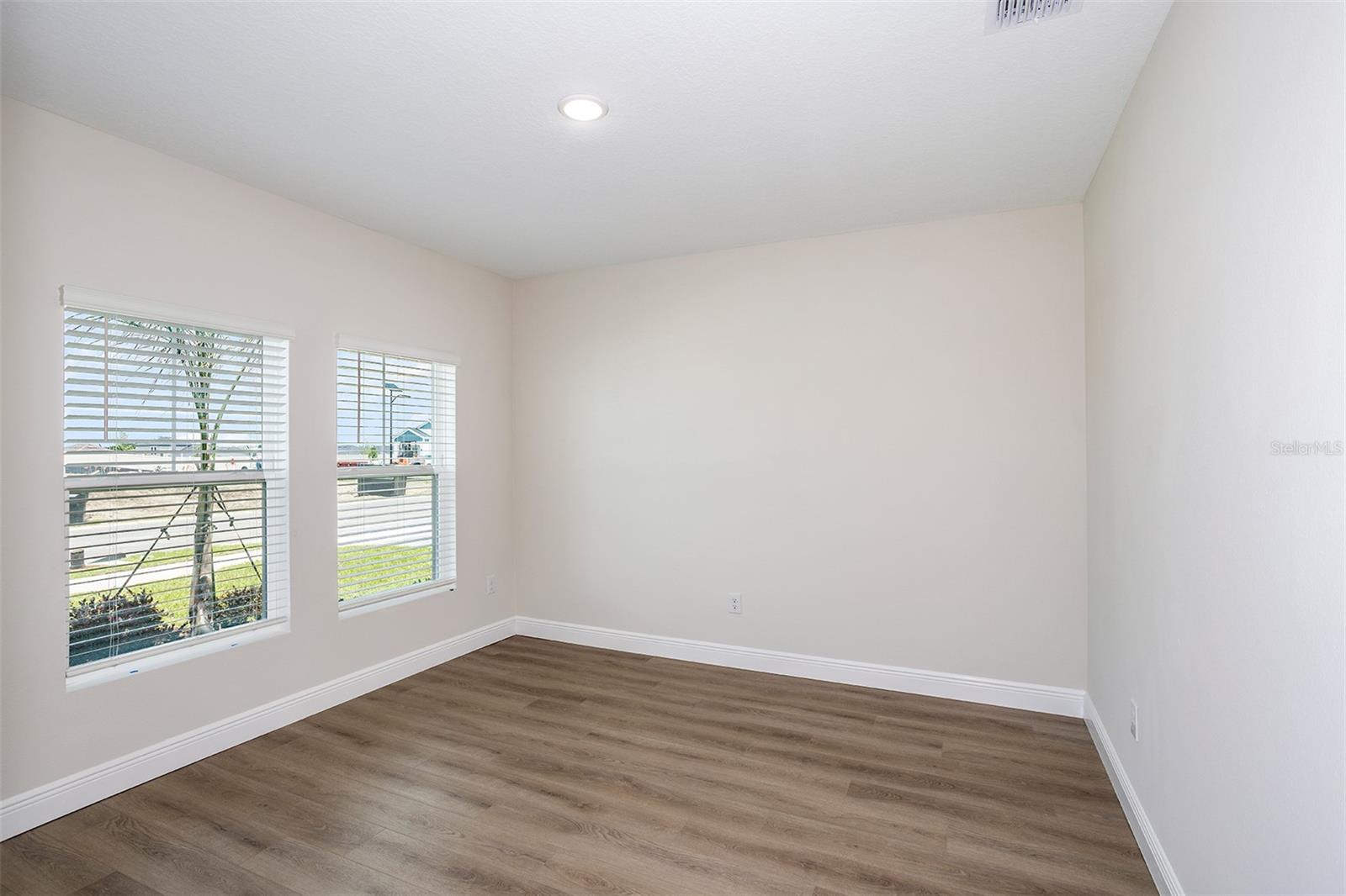 PASADENA LANDING - Residential