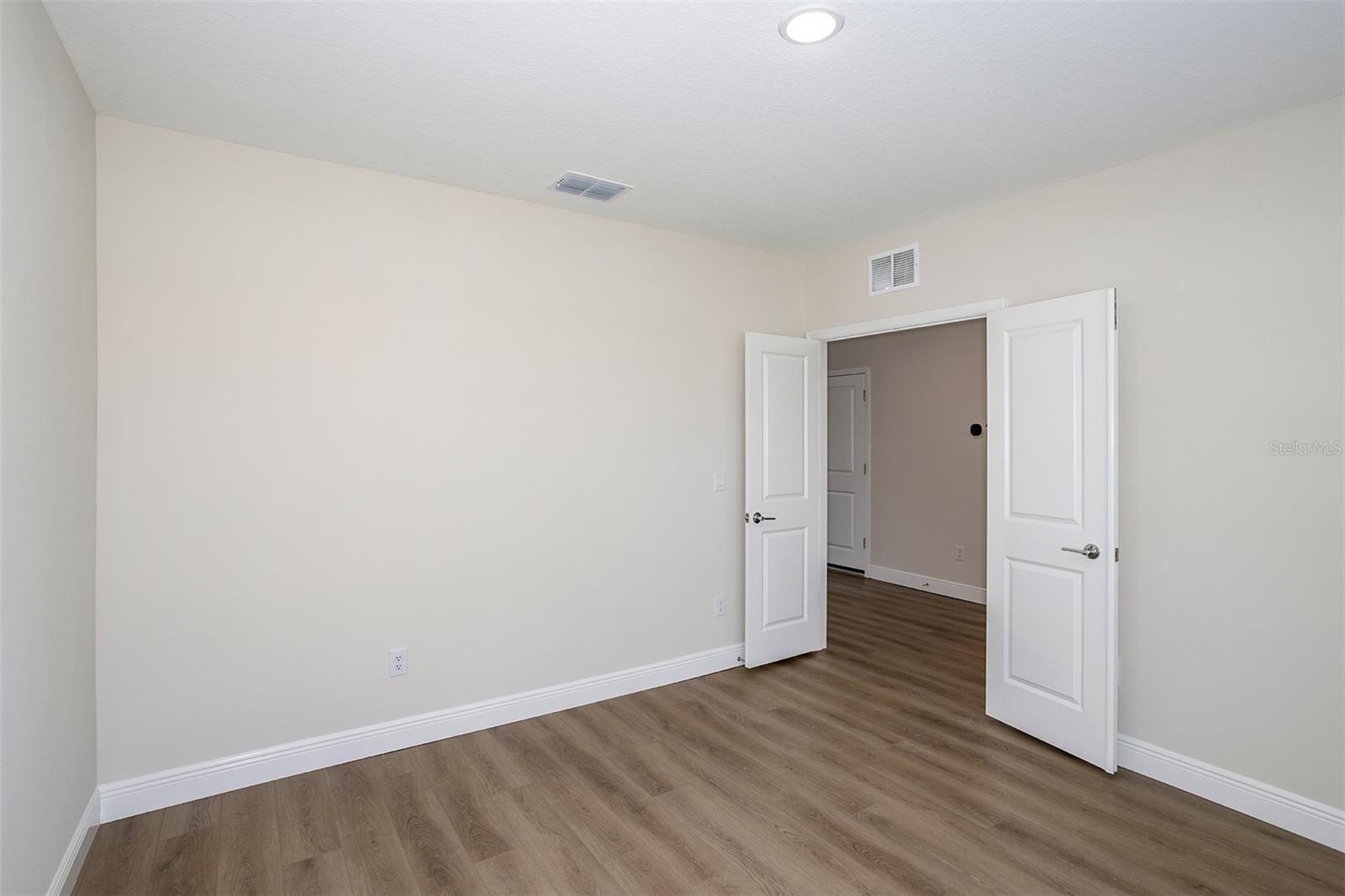 PASADENA LANDING - Residential