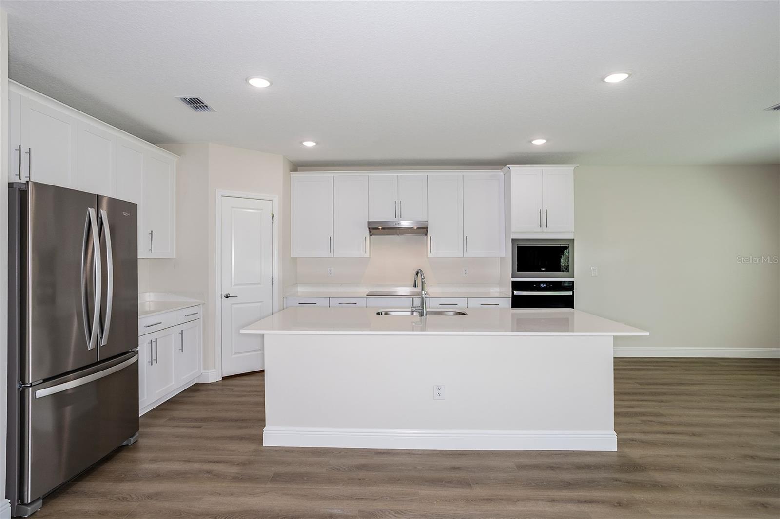 PASADENA LANDING - Residential