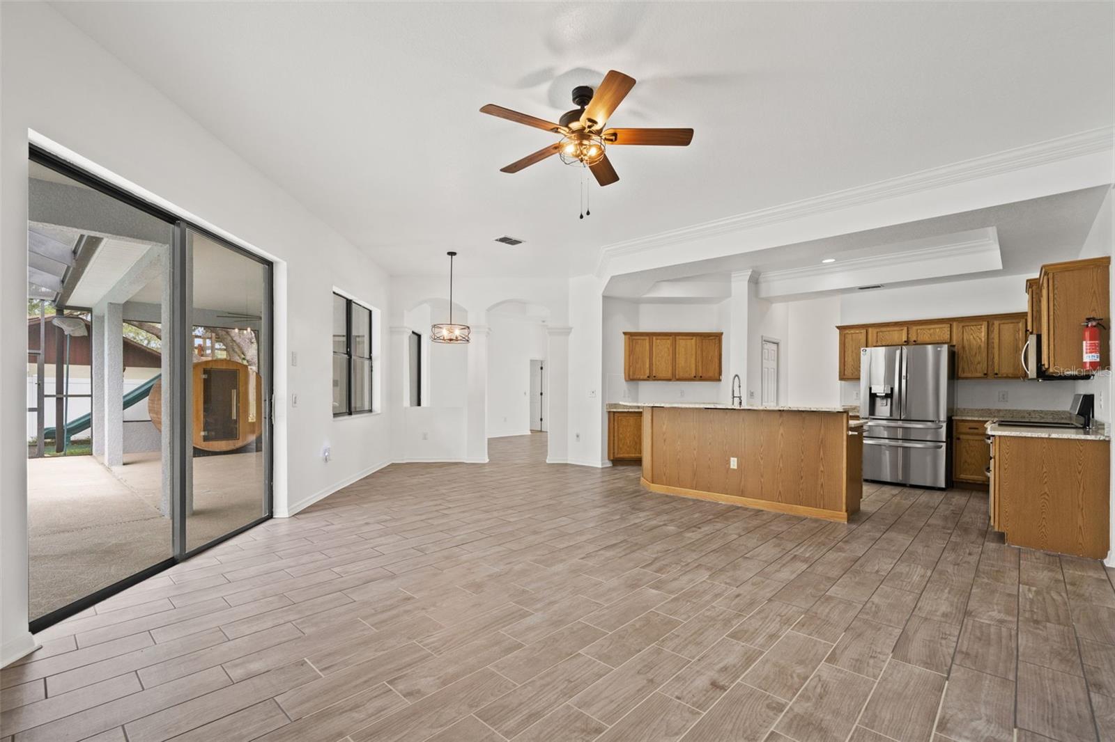 SPRING HILL - Residential