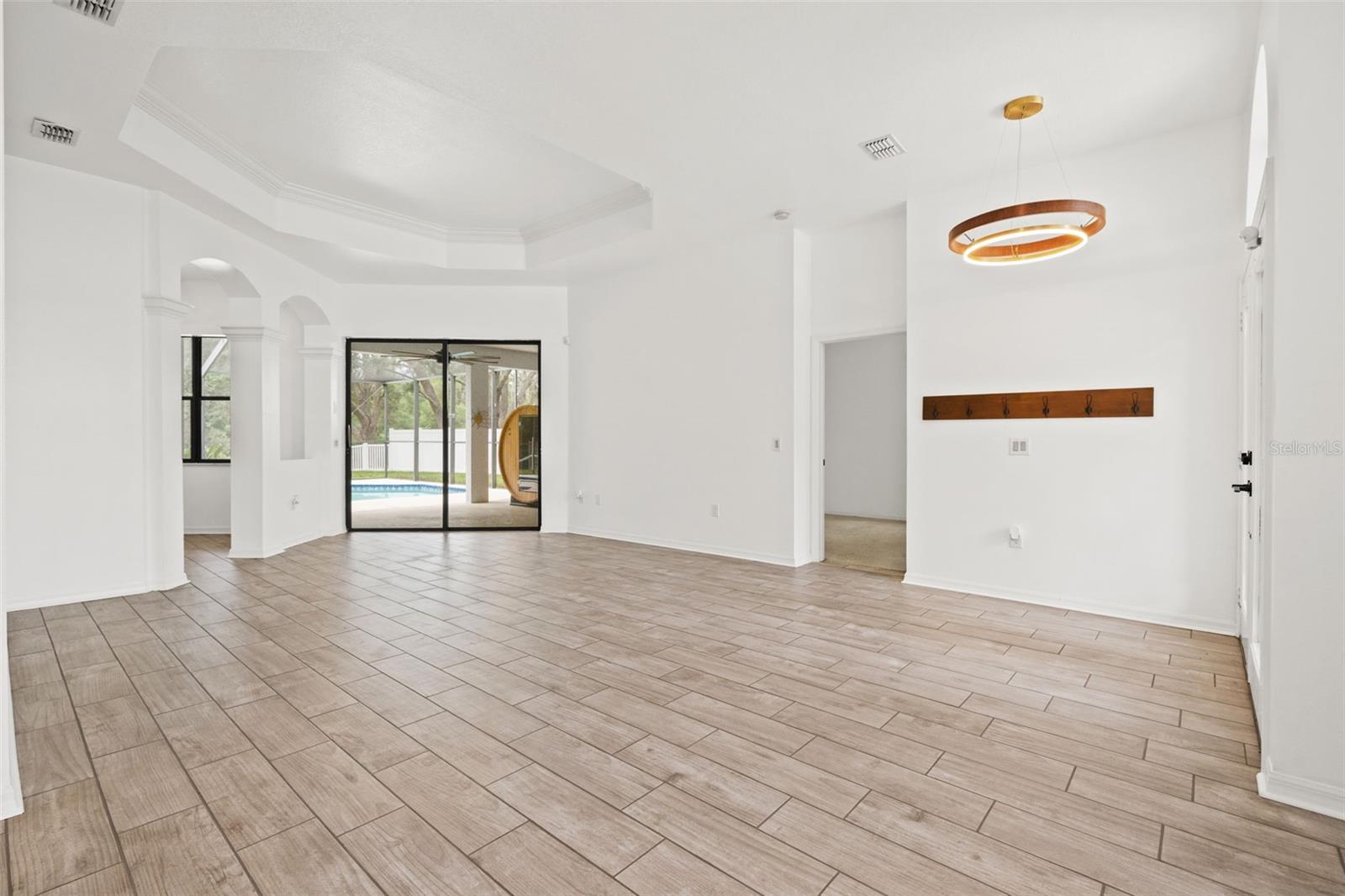 SPRING HILL - Residential