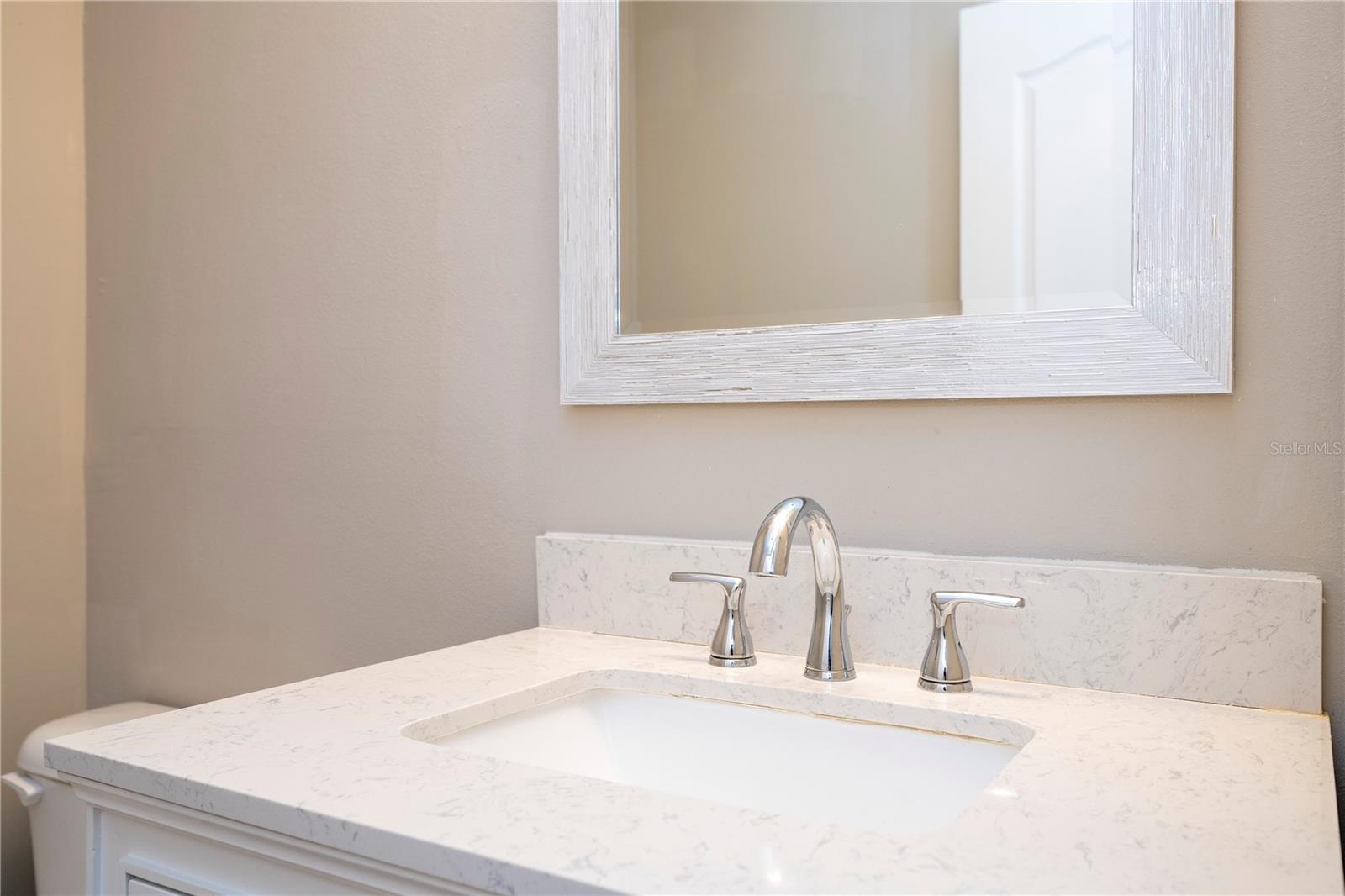 VILLANOVA AT HUNTERS CREEK CONDO - Residential Lease