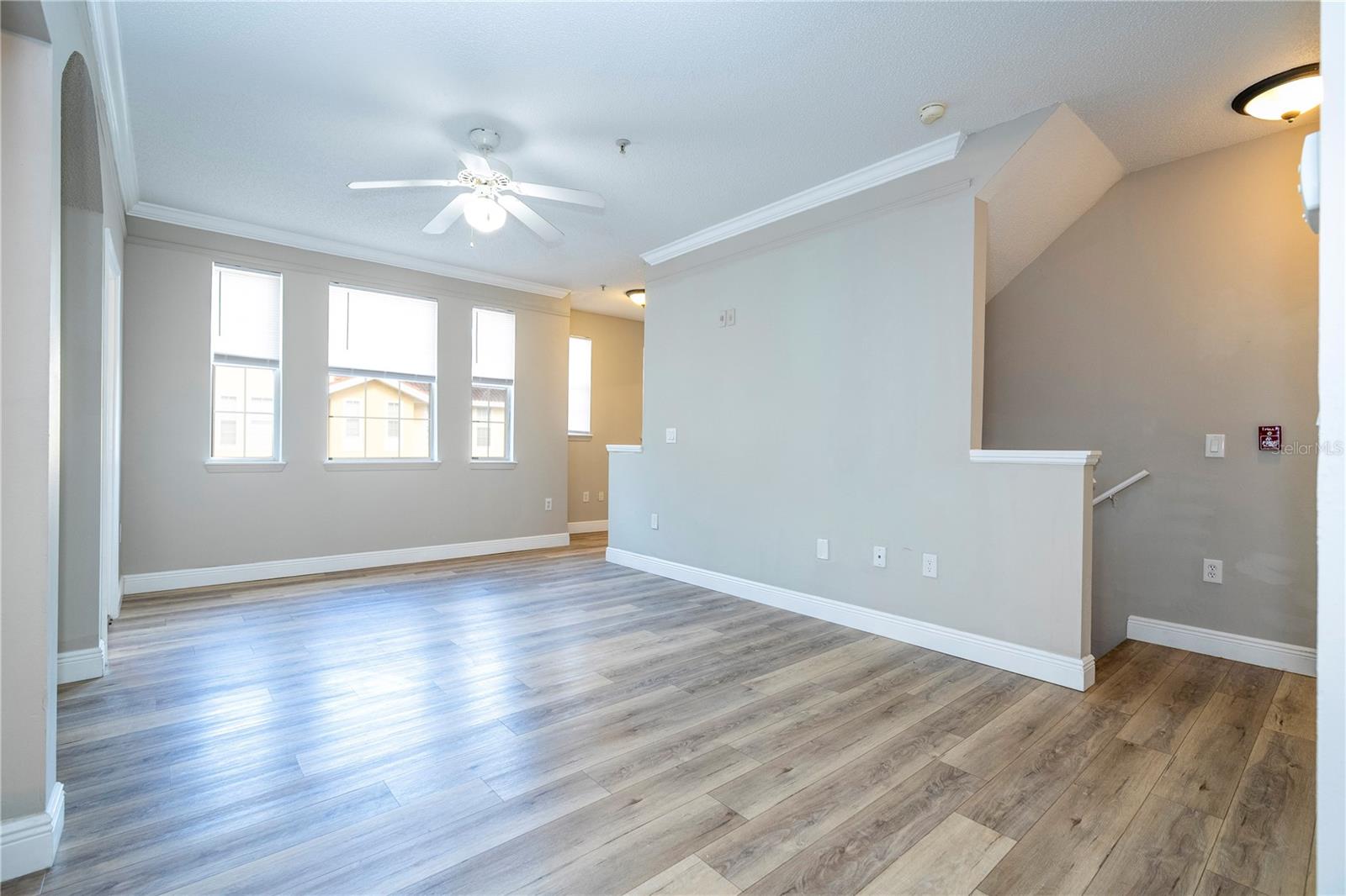 VILLANOVA AT HUNTERS CREEK CONDO - Residential Lease