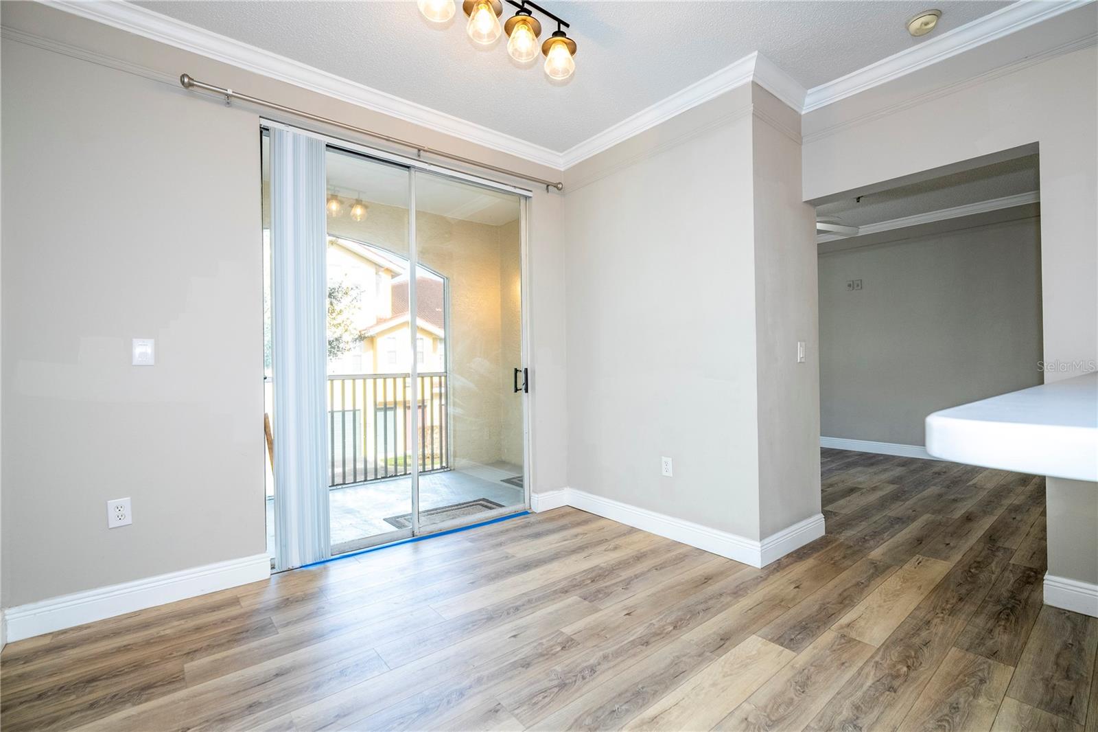 VILLANOVA AT HUNTERS CREEK CONDO - Residential Lease