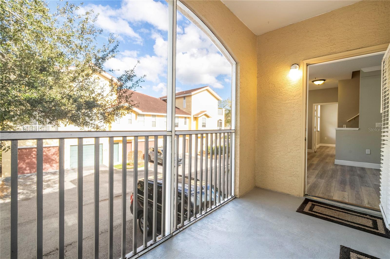 VILLANOVA AT HUNTERS CREEK CONDO - Residential Lease