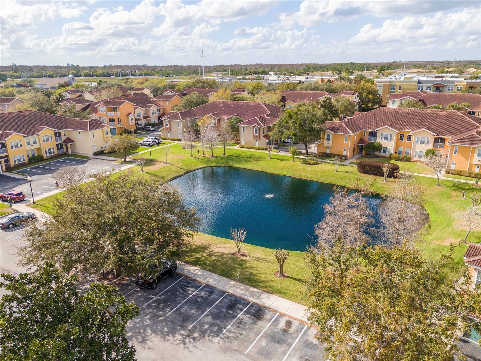 VILLANOVA AT HUNTERS CREEK CONDO - Residential Lease