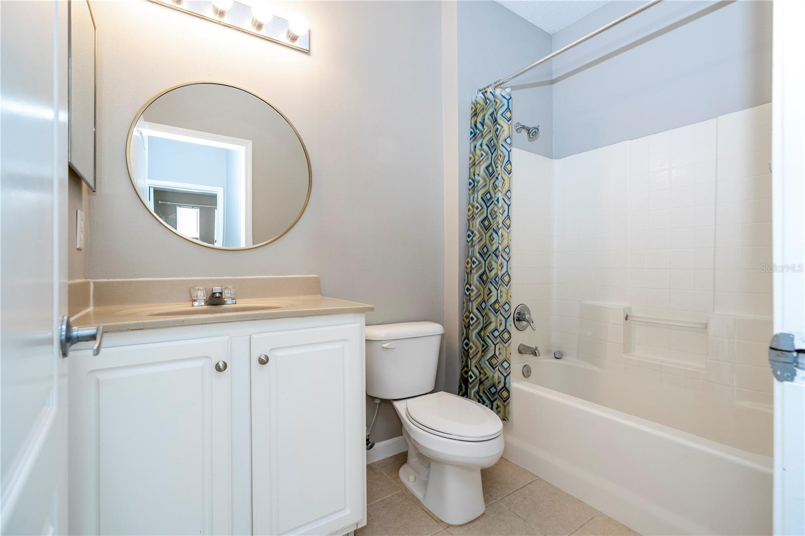 VILLANOVA AT HUNTERS CREEK CONDO - Residential Lease