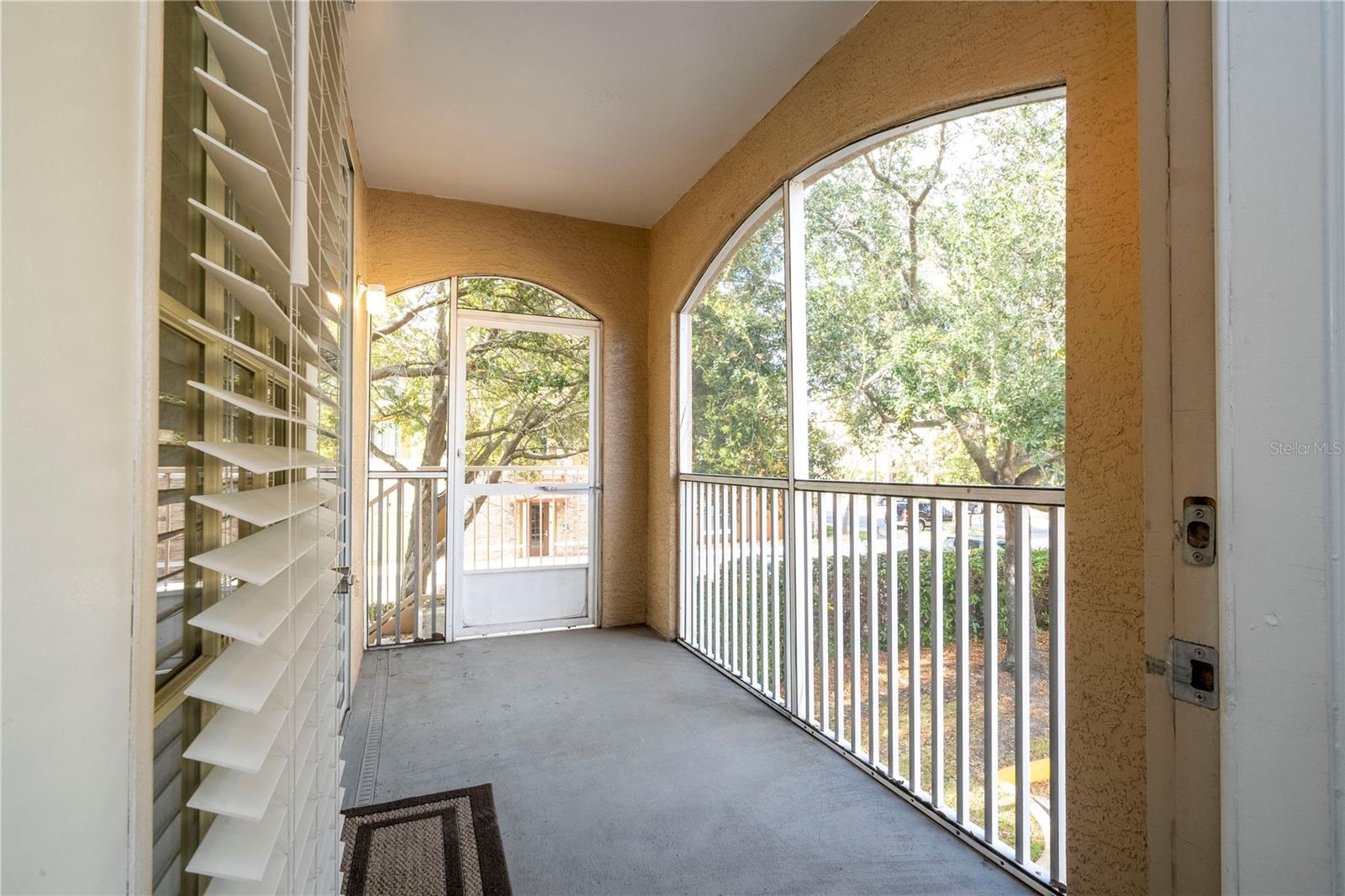 VILLANOVA AT HUNTERS CREEK CONDO - Residential Lease