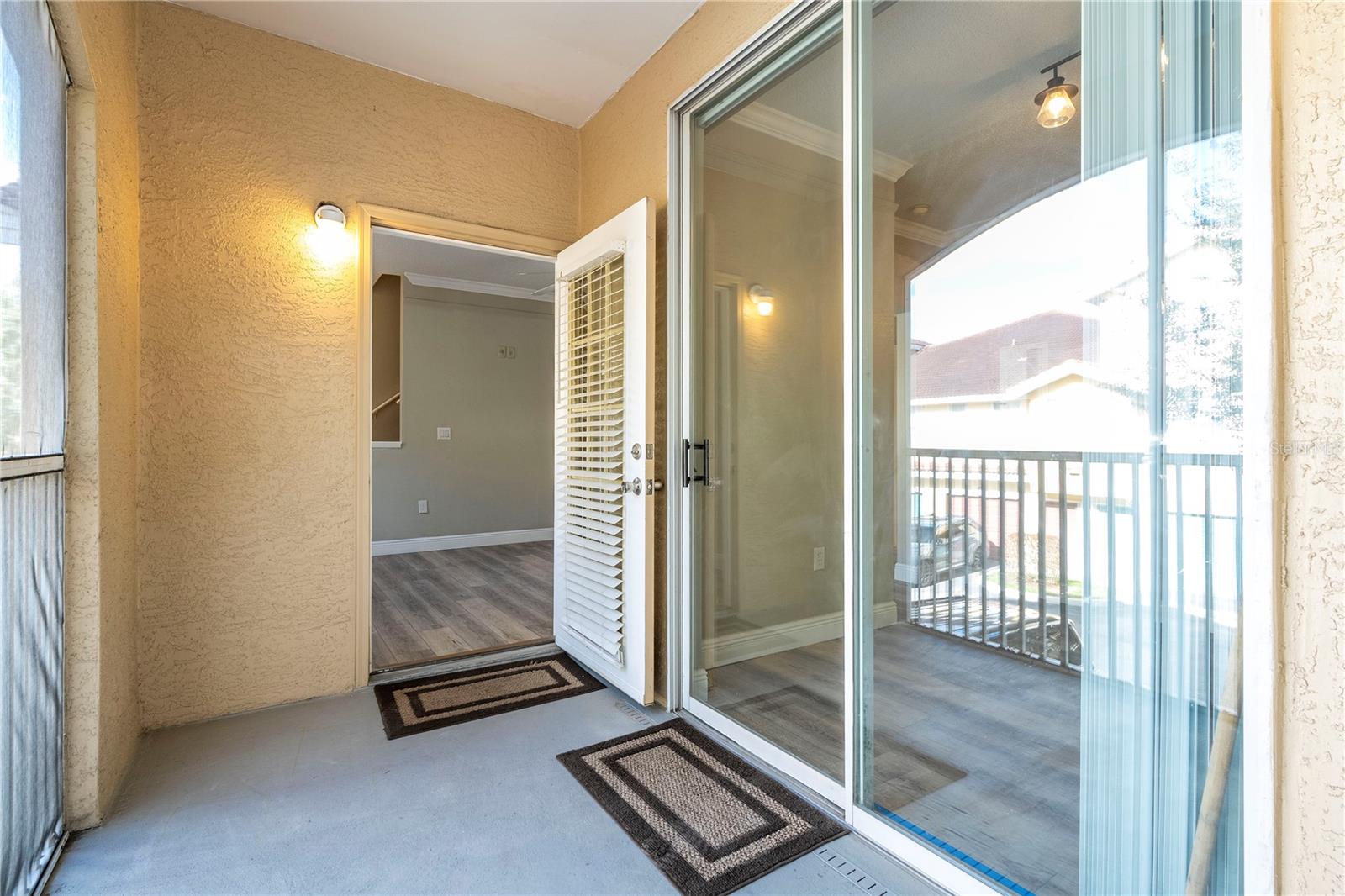 VILLANOVA AT HUNTERS CREEK CONDO - Residential Lease