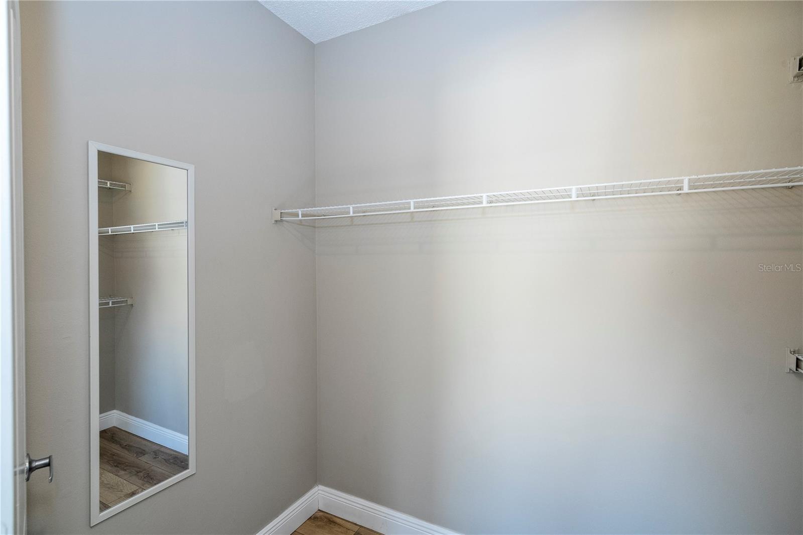 VILLANOVA AT HUNTERS CREEK CONDO - Residential Lease