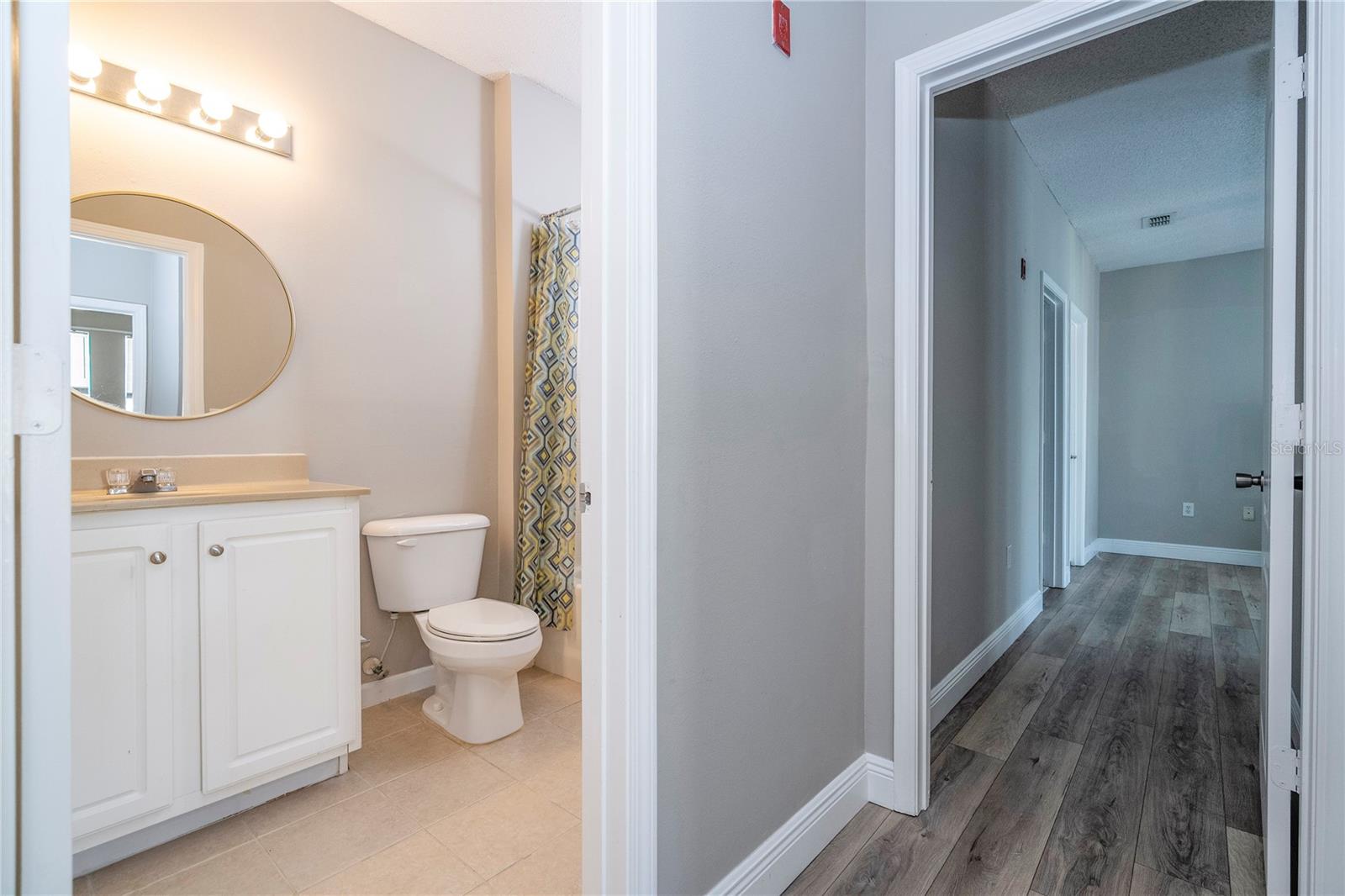 VILLANOVA AT HUNTERS CREEK CONDO - Residential Lease