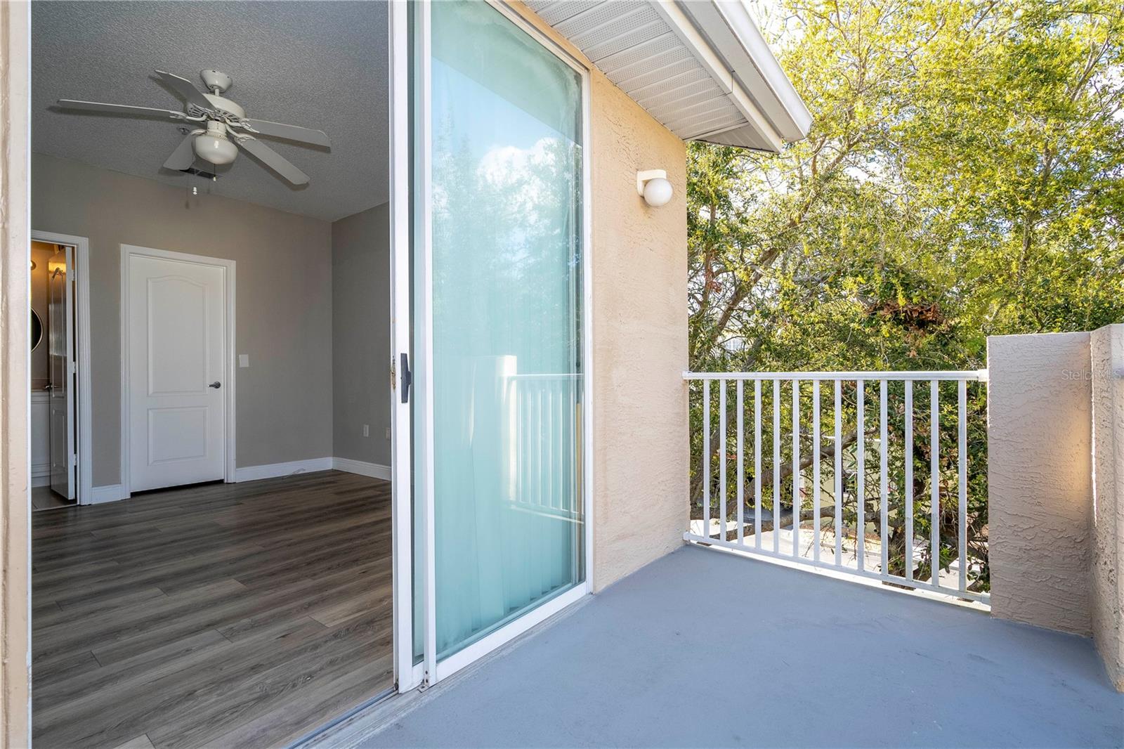 VILLANOVA AT HUNTERS CREEK CONDO - Residential Lease