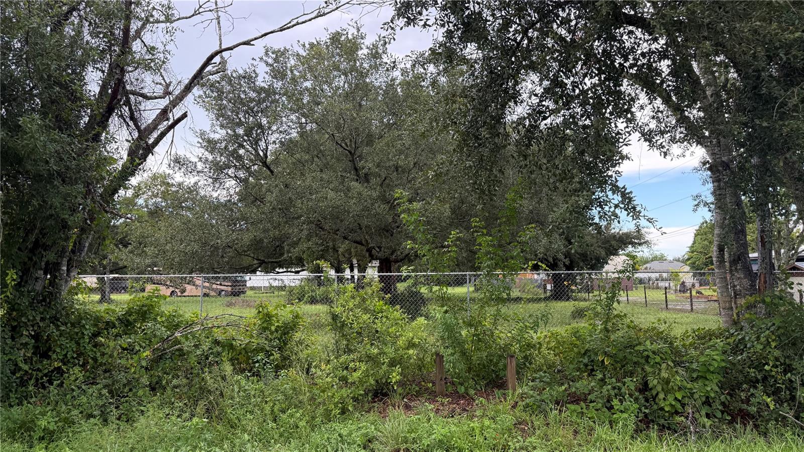 TWIN LAKES RANCHETTES - Residential