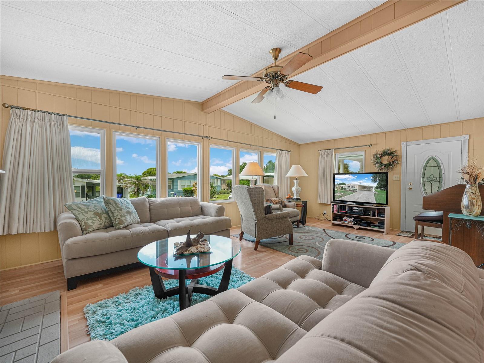 FOXWOOD LAKE ESTATES PH 01 - Residential