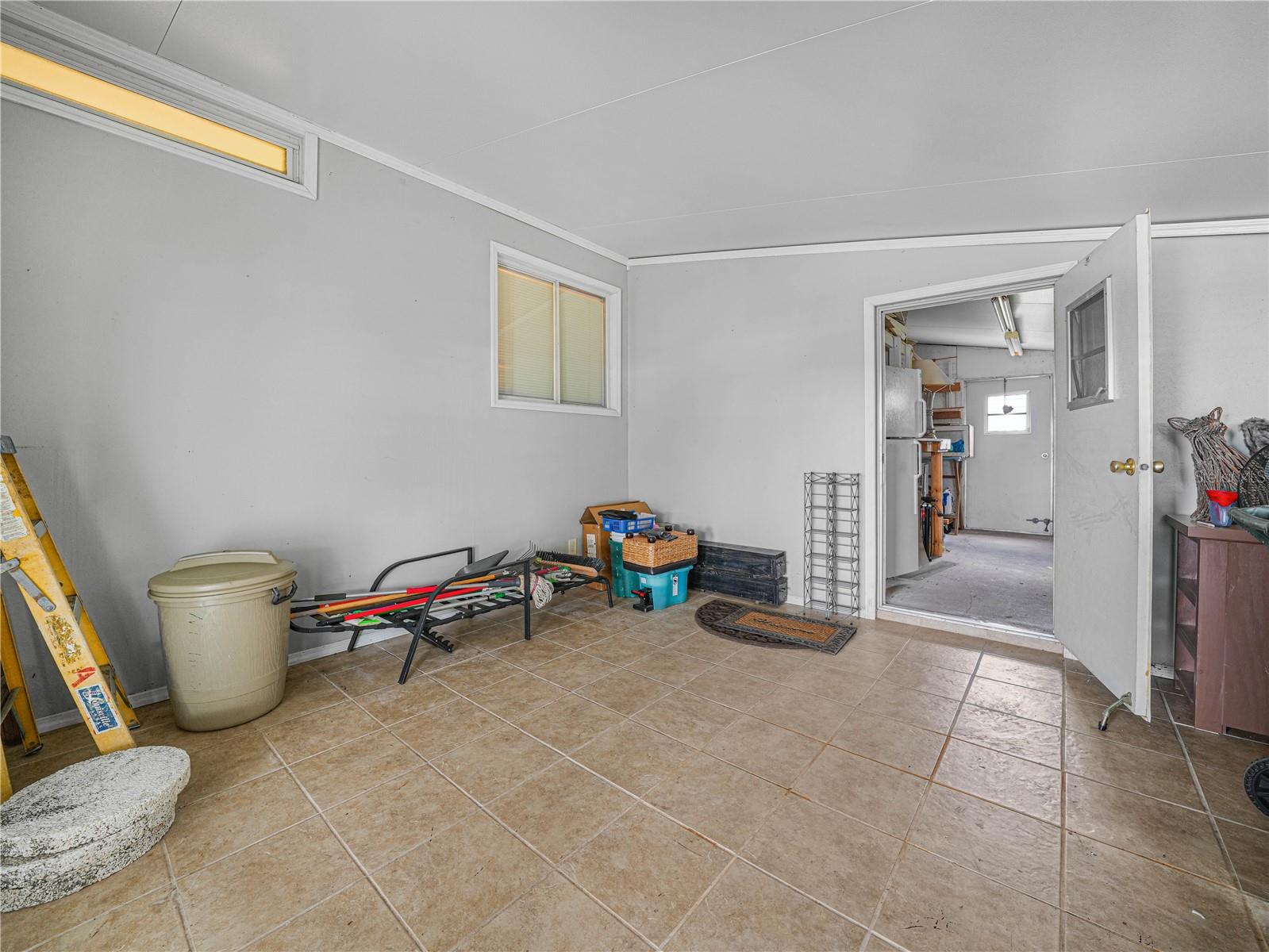 FOXWOOD LAKE ESTATES PH 01 - Residential