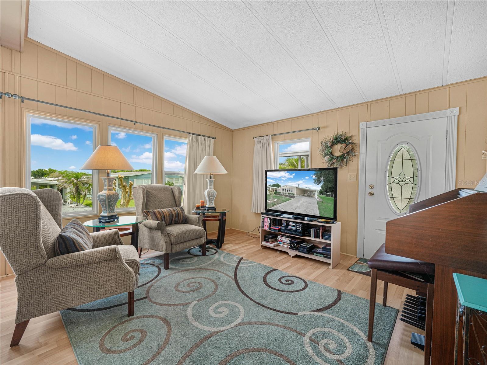 FOXWOOD LAKE ESTATES PH 01 - Residential