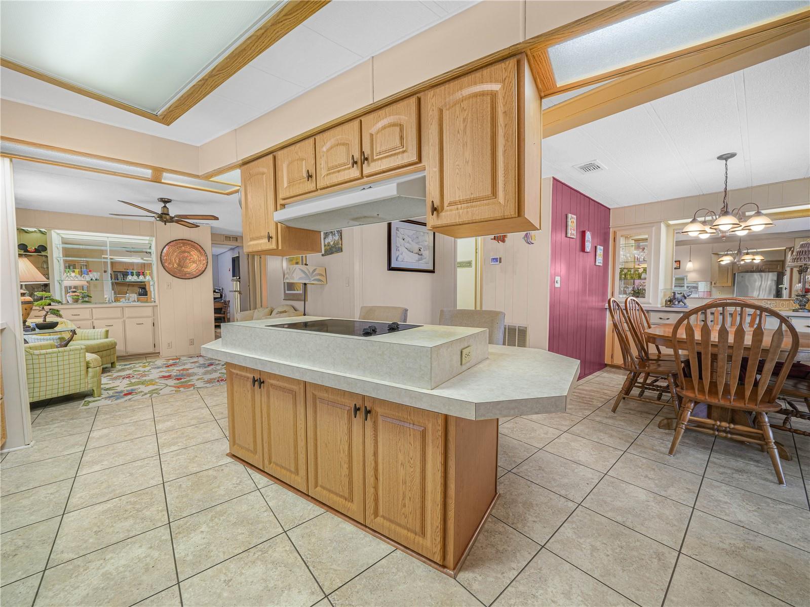 FOXWOOD LAKE ESTATES PH 01 - Residential