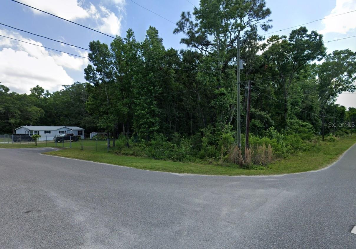MOON LAKE ESTATES - Land