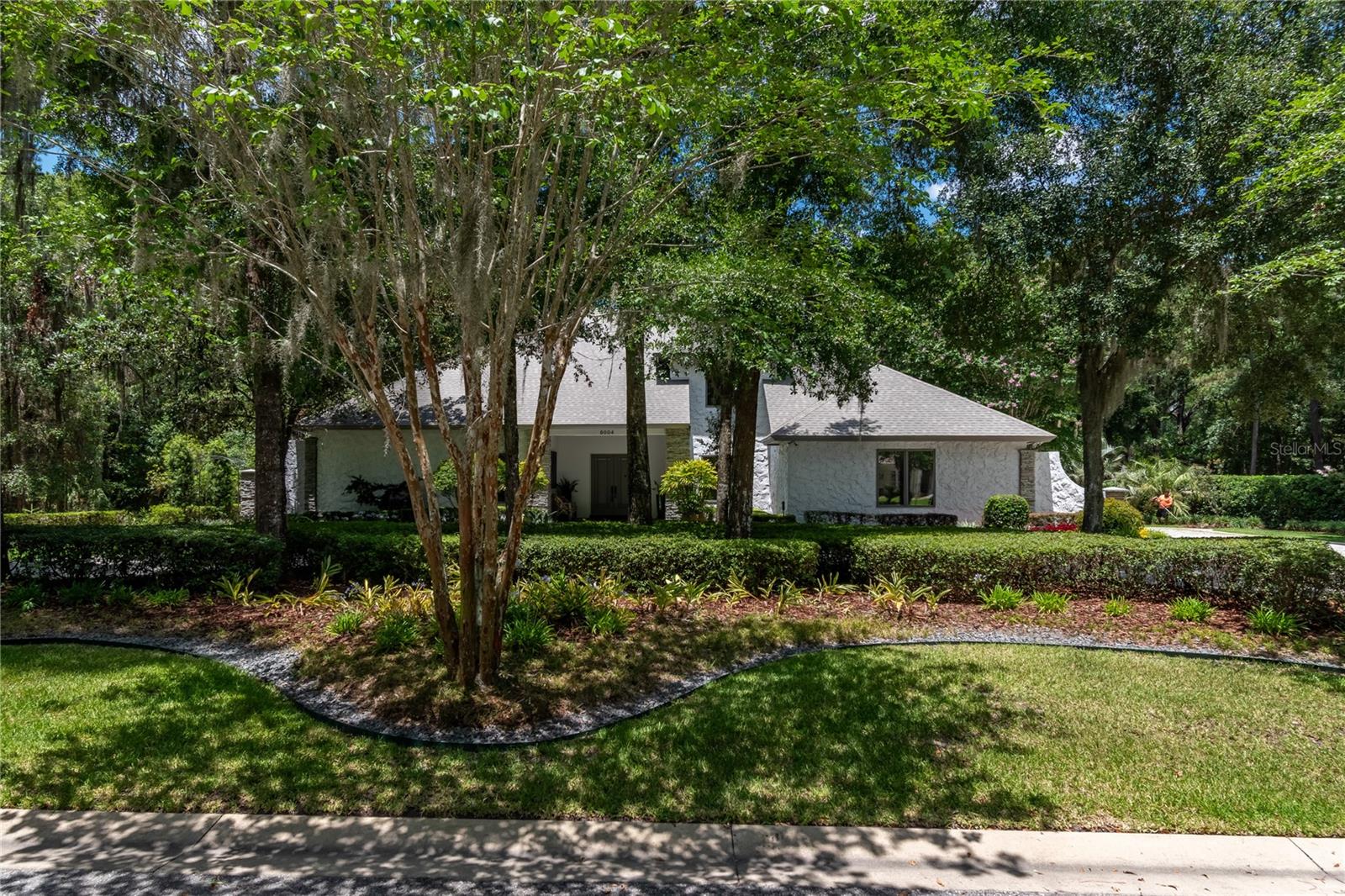 BELLECHASE LAURELS - Residential