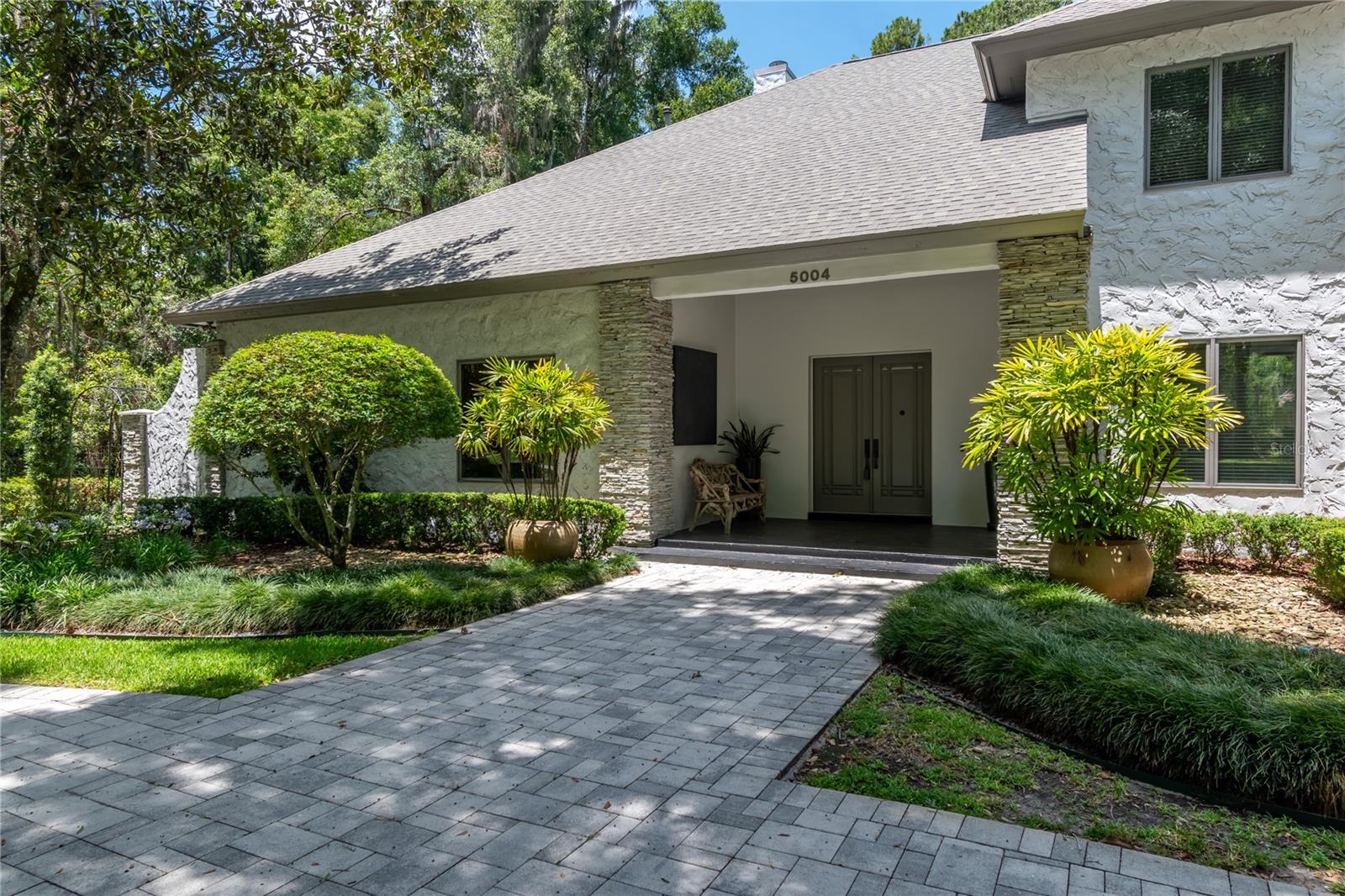 BELLECHASE LAURELS - Residential