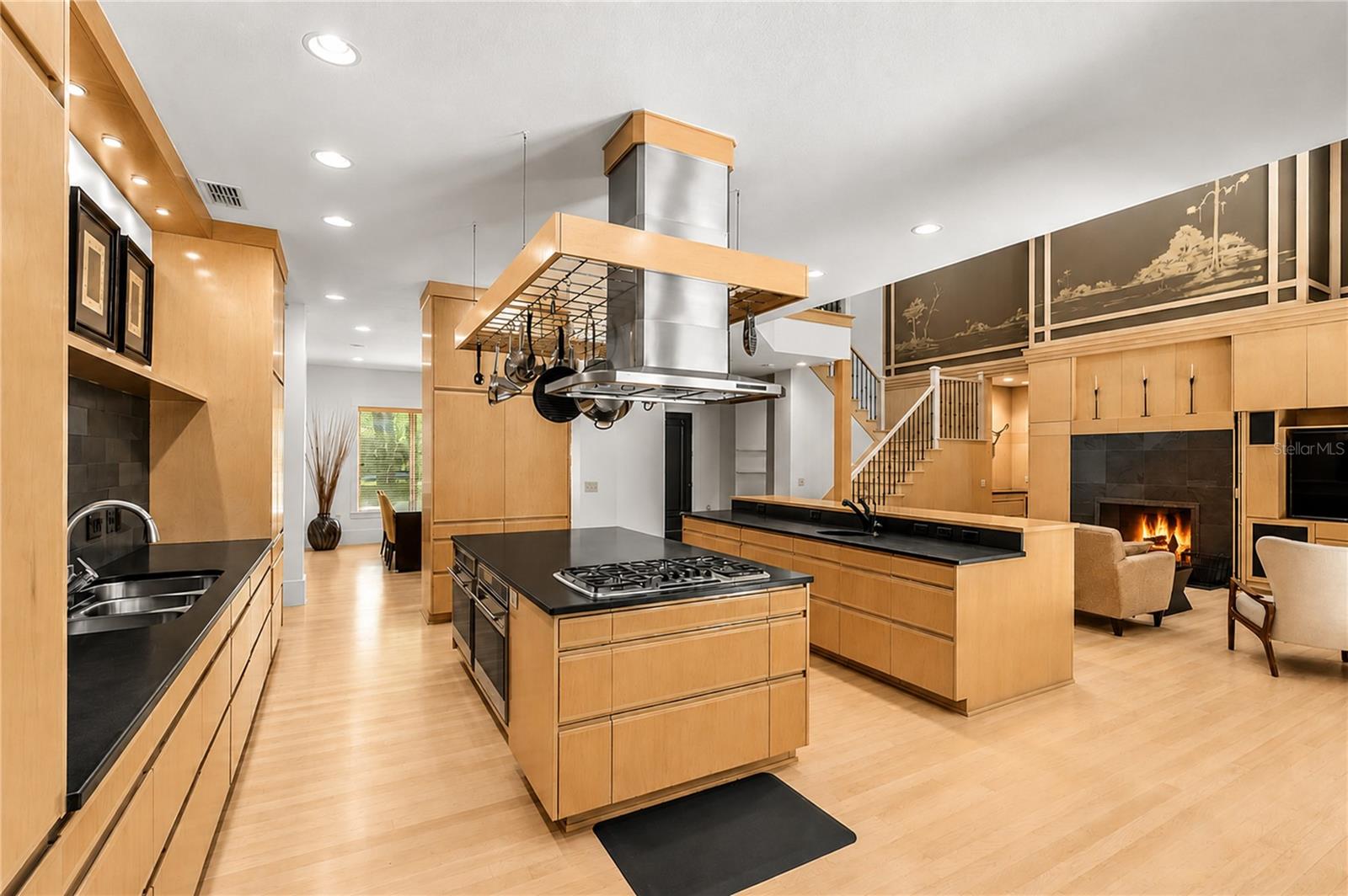 BELLECHASE LAURELS - Residential