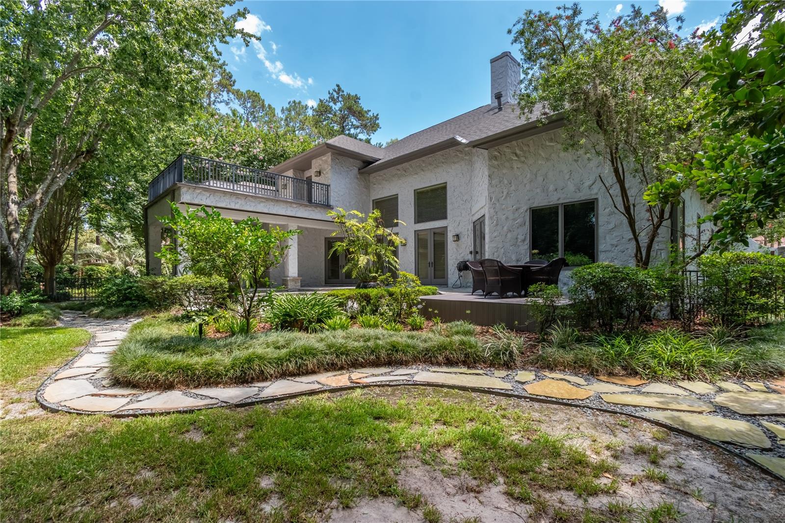 BELLECHASE LAURELS - Residential