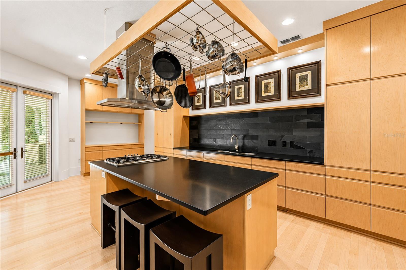 BELLECHASE LAURELS - Residential