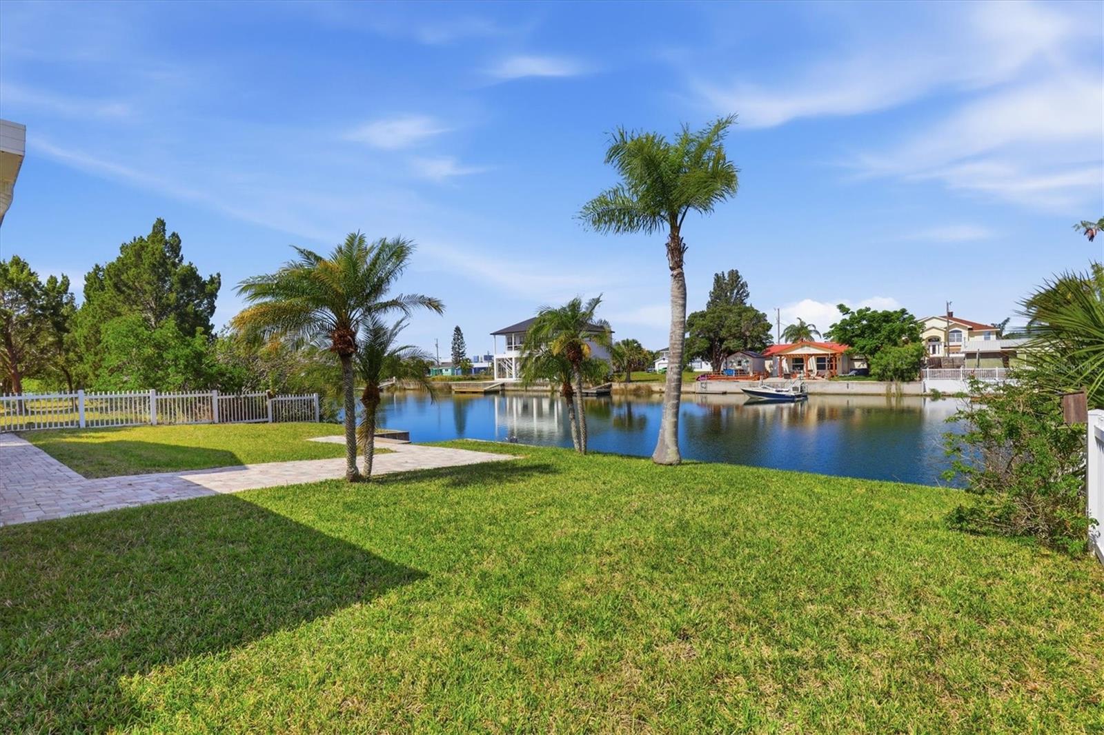 HERNANDO BEACH - Residential