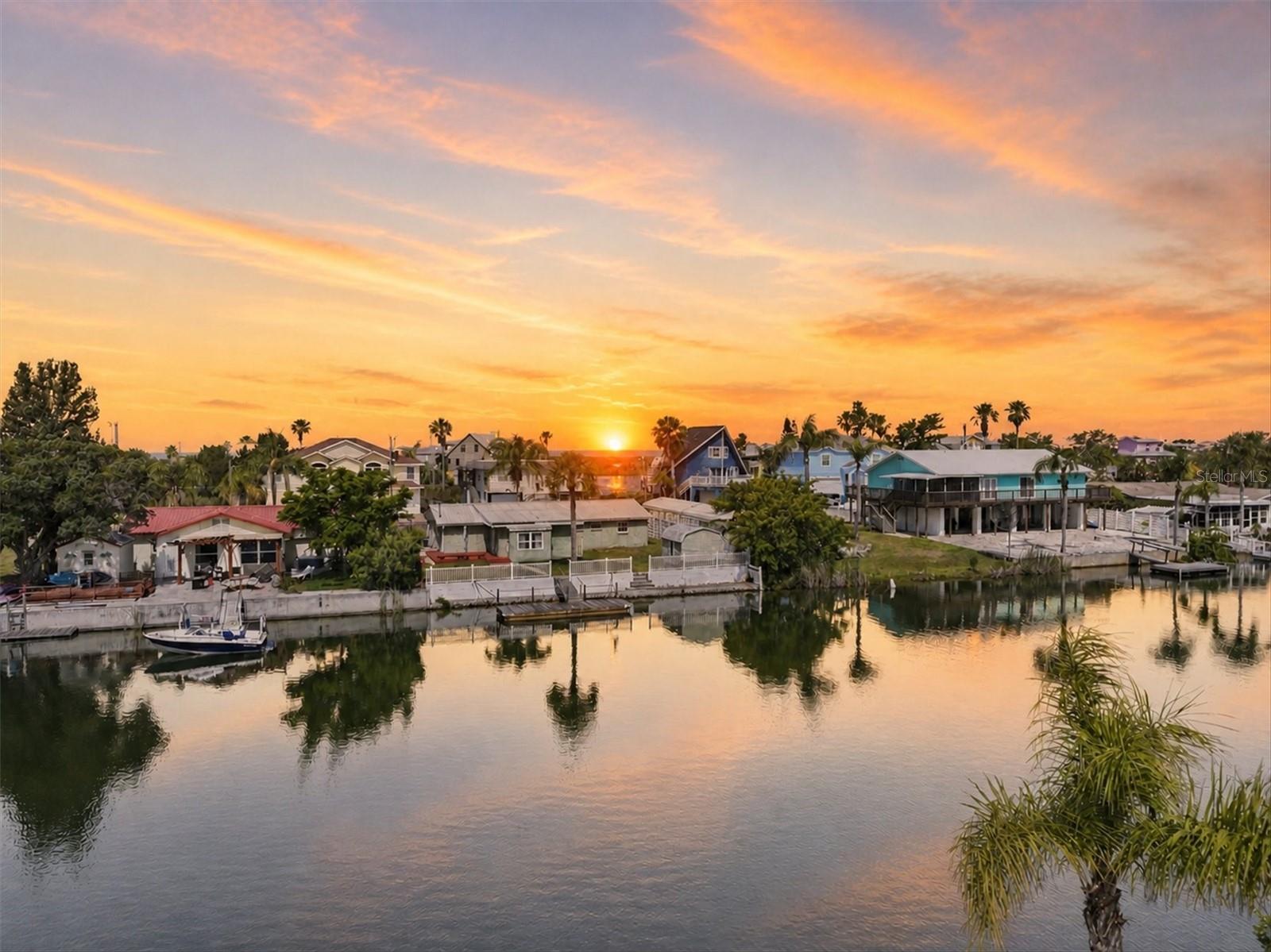 HERNANDO BEACH - Residential
