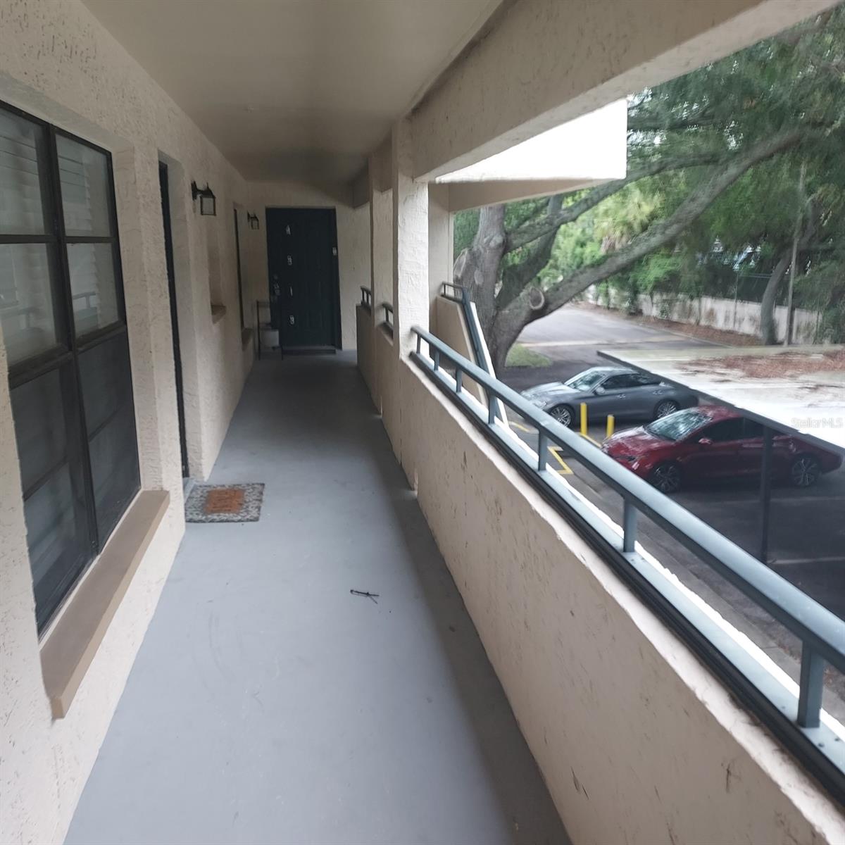 RIVER OAKS CONDO III - Residential
