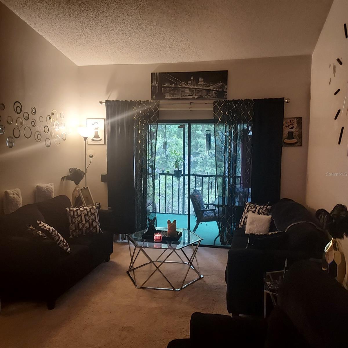 RIVER OAKS CONDO III - Residential