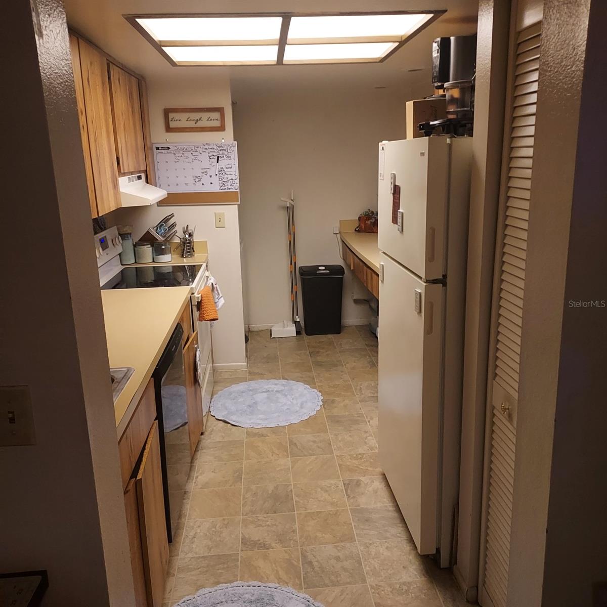 RIVER OAKS CONDO III - Residential