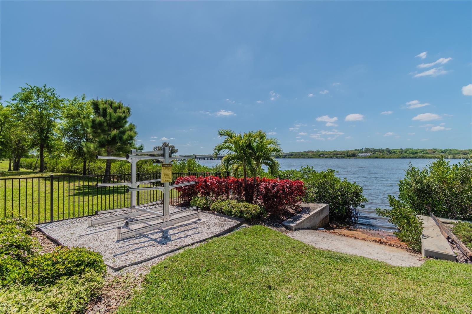 BAYSIDE TERRACE - Residential