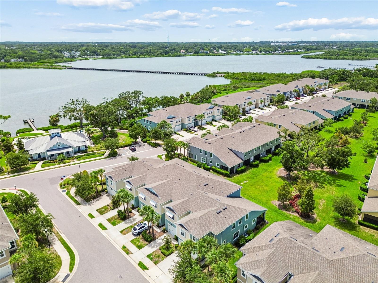 BAYSIDE TERRACE - Residential