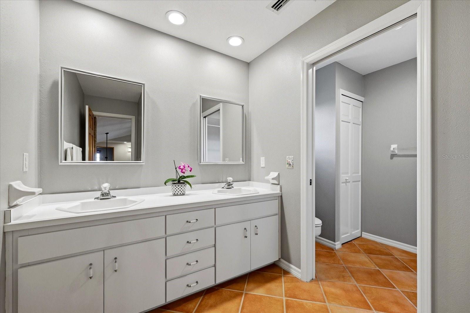 FEATHER SOUND CUSTOM HOME SITE UNIT III - Residential