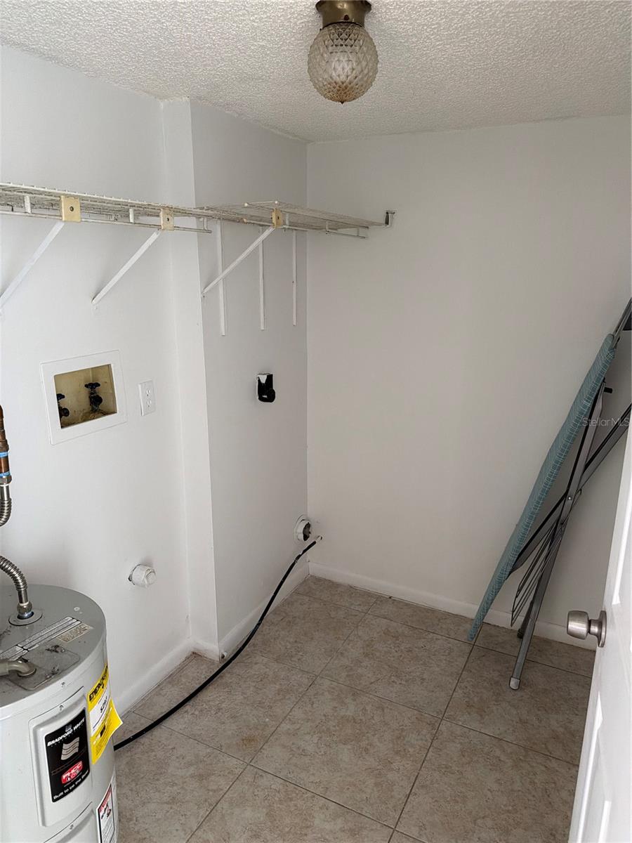 FORESTBROOK III CONDO - Residential Lease