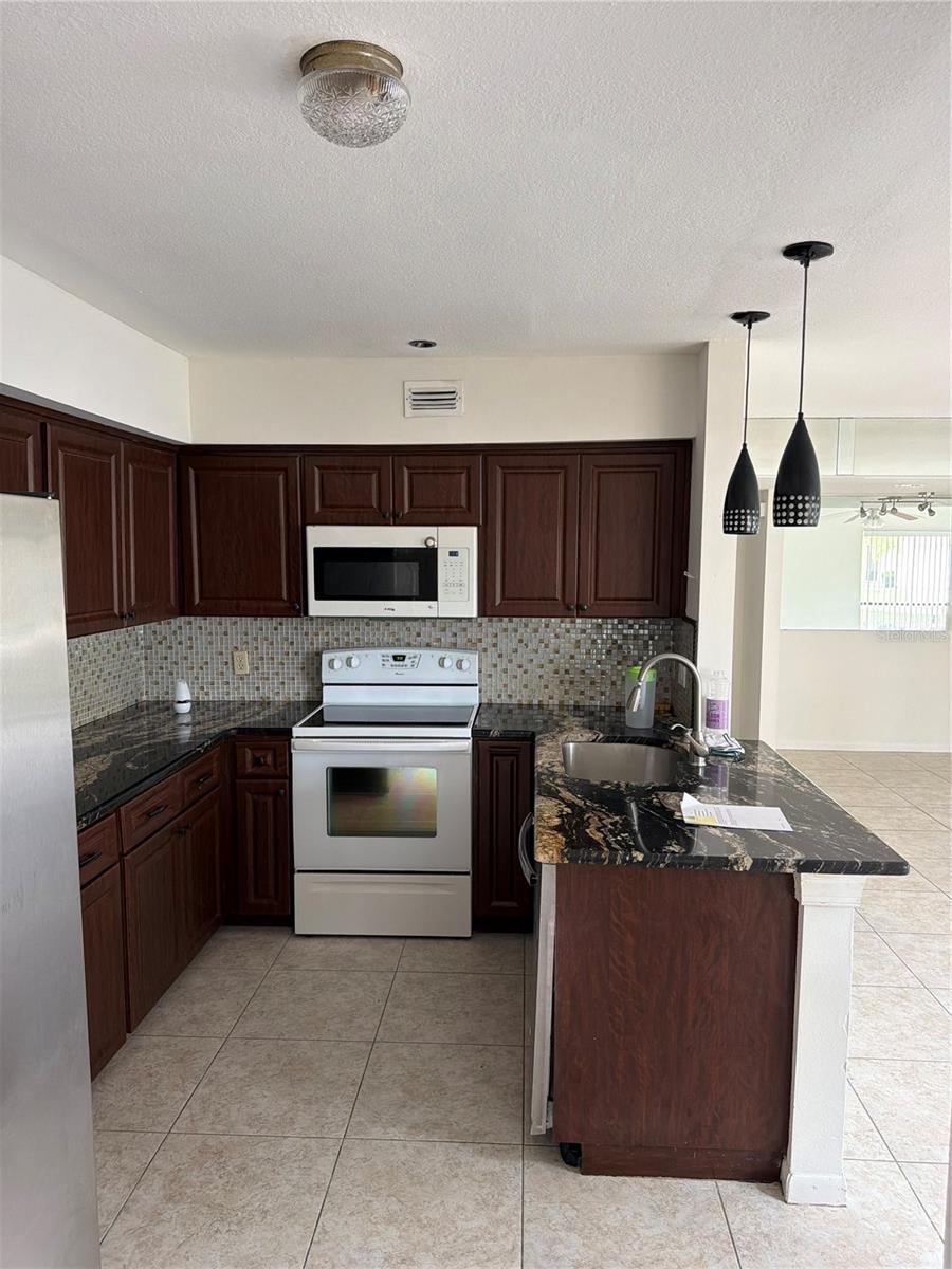 FORESTBROOK III CONDO - Residential Lease