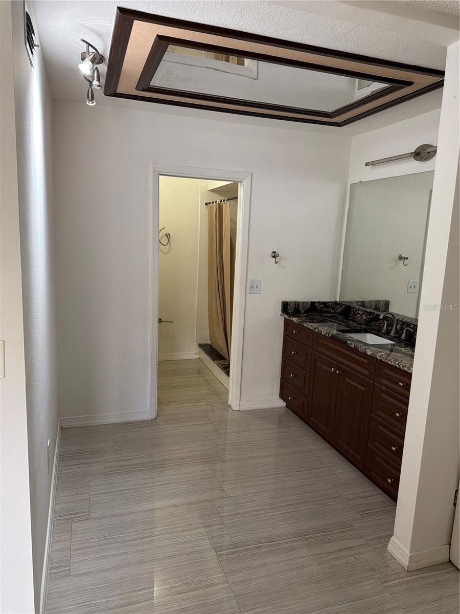 FORESTBROOK III CONDO - Residential Lease