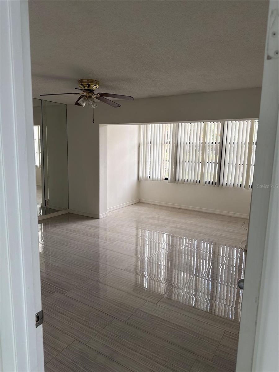 FORESTBROOK III CONDO - Residential Lease