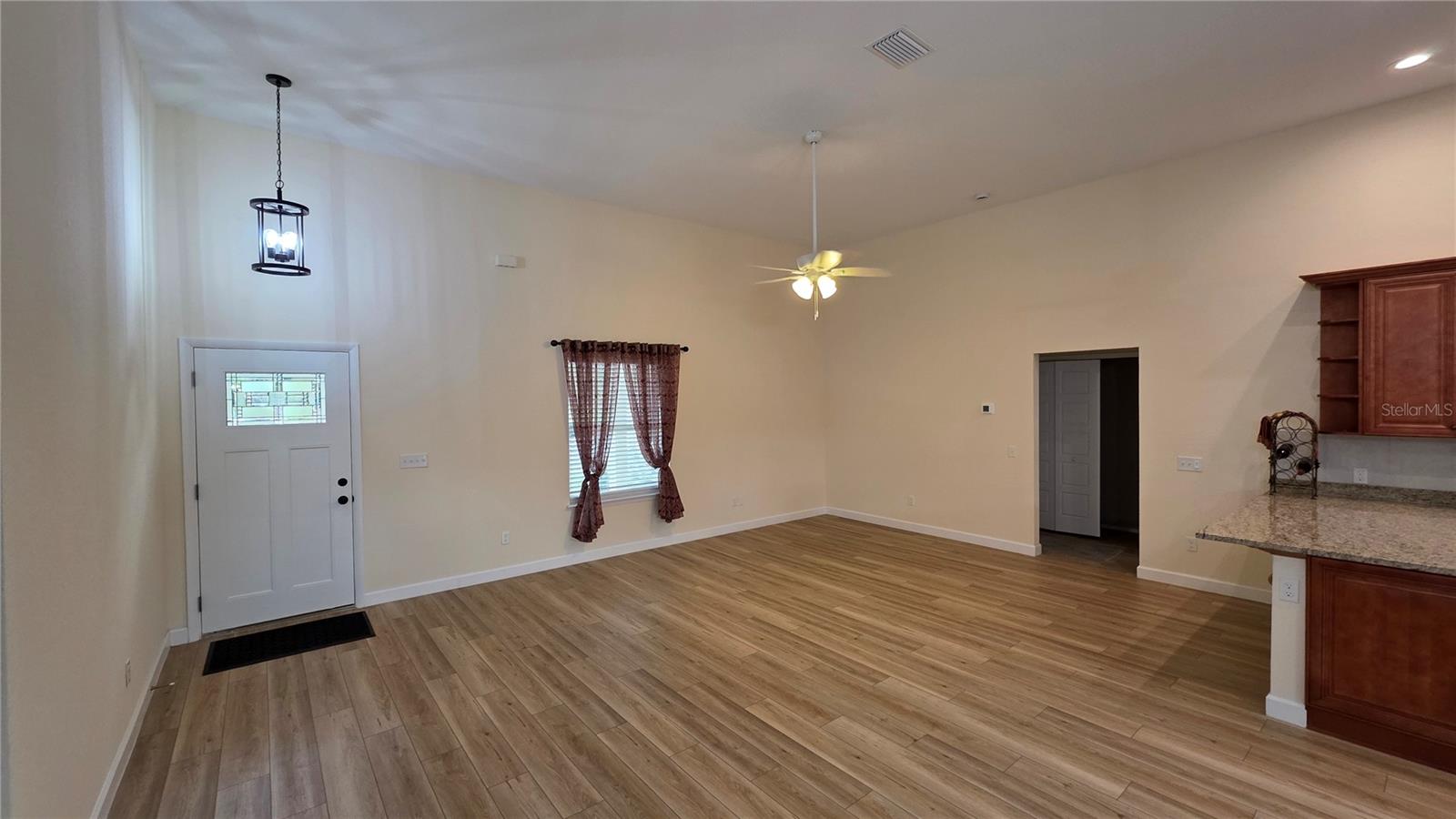 CUE LAKE HILLS - Residential