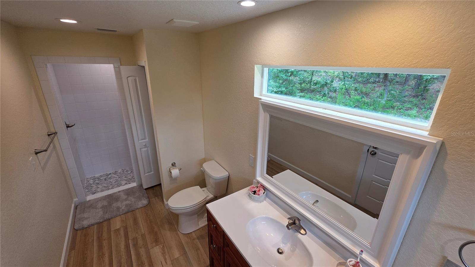 CUE LAKE HILLS - Residential