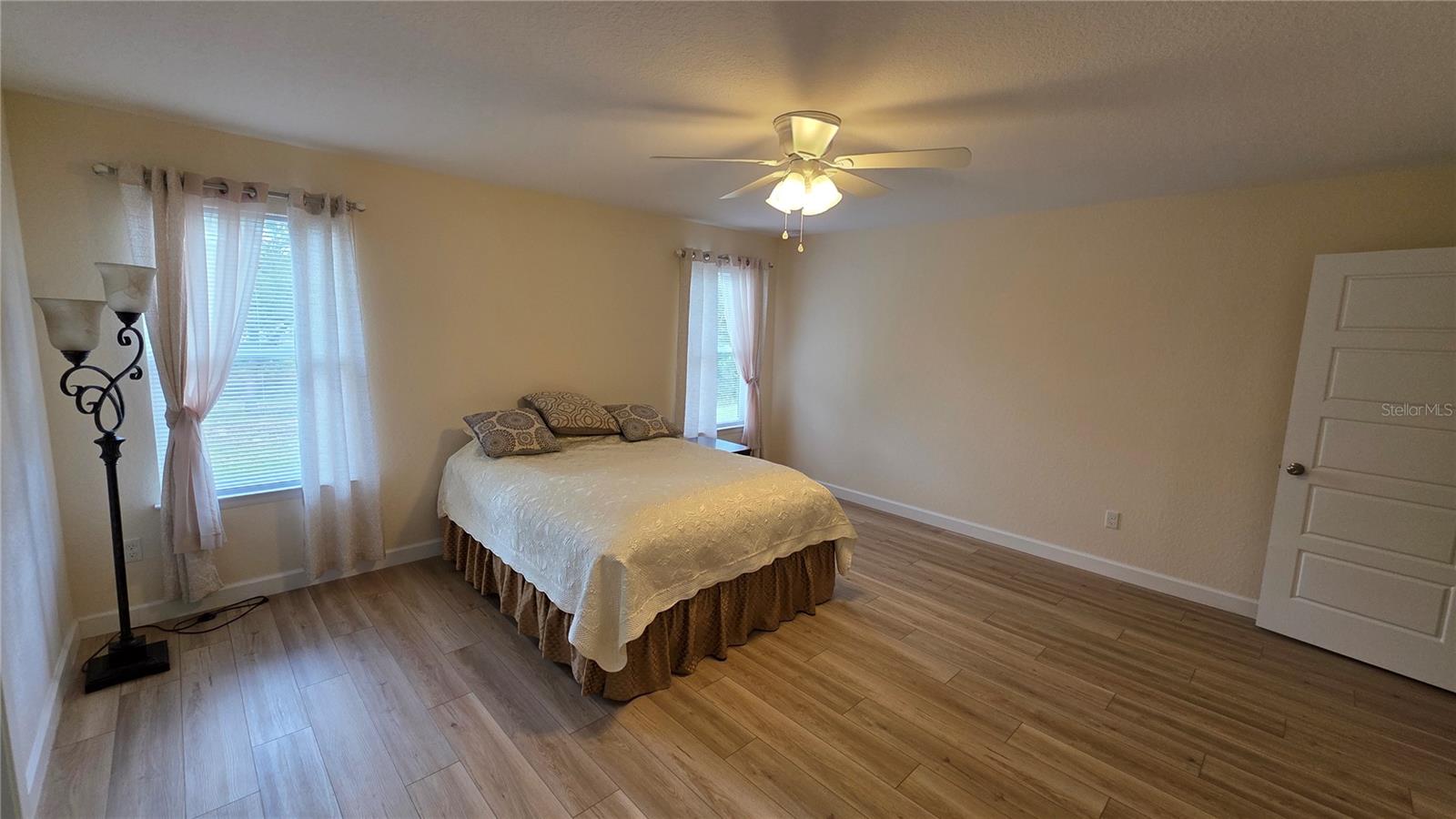 CUE LAKE HILLS - Residential