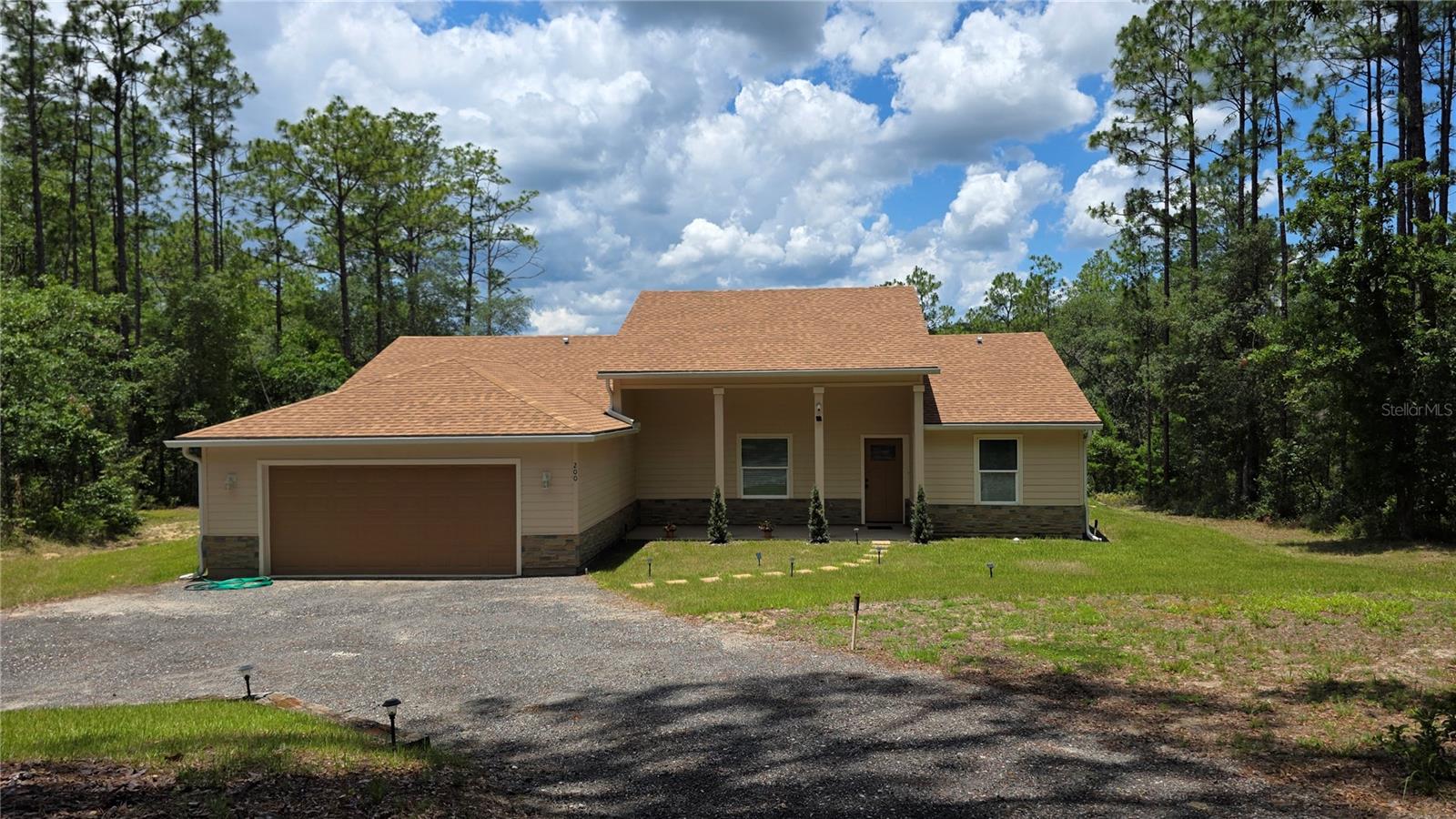 CUE LAKE HILLS - Residential
