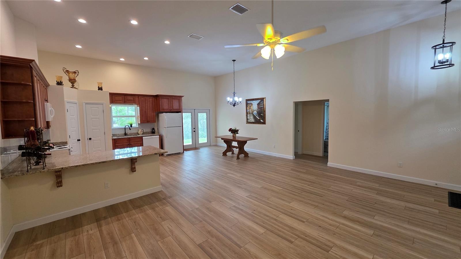 CUE LAKE HILLS - Residential