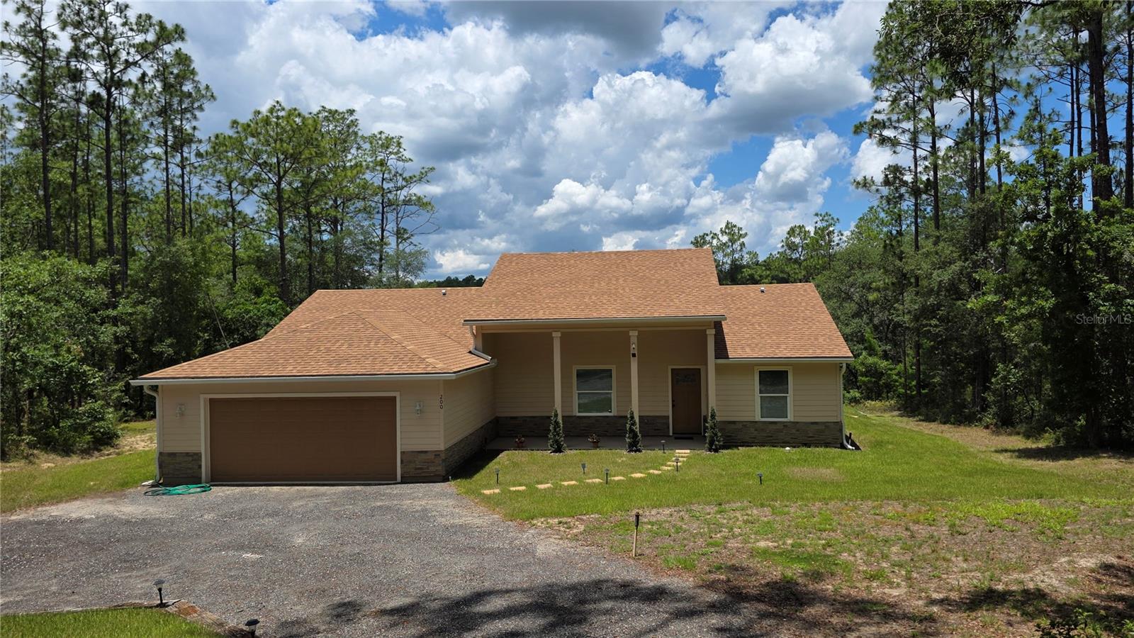 CUE LAKE HILLS - Residential