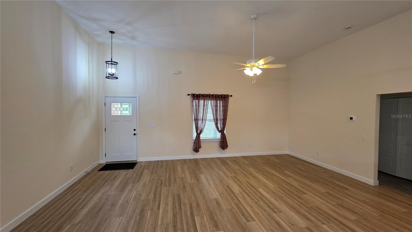 CUE LAKE HILLS - Residential