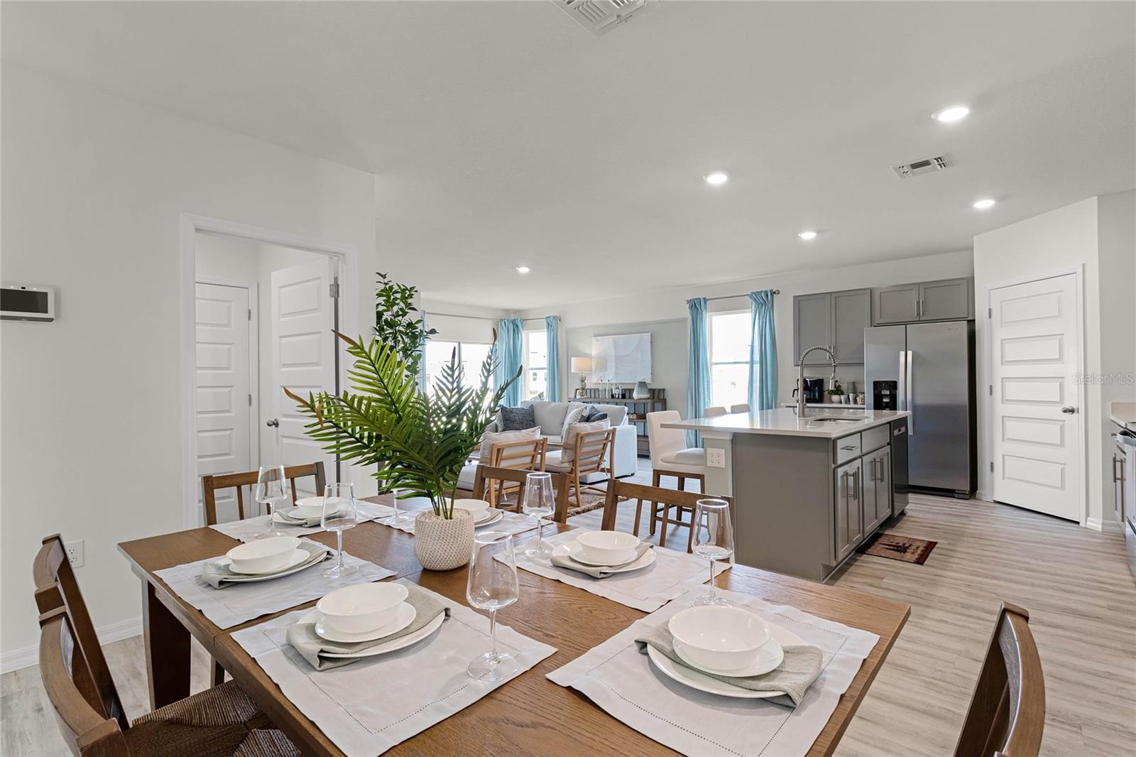 HARMONY ON LAKE ELOISE PHASE 4 - Residential