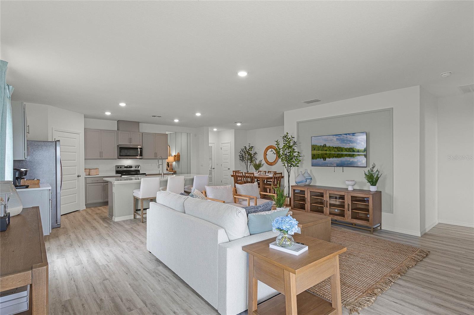 HARMONY ON LAKE ELOISE PHASE 4 - Residential