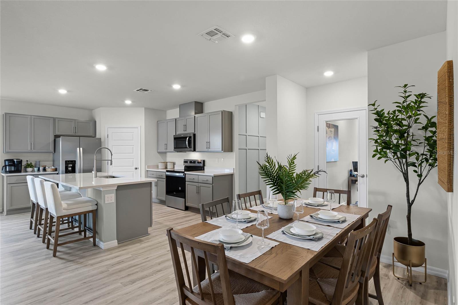 HARMONY ON LAKE ELOISE PHASE 4 - Residential