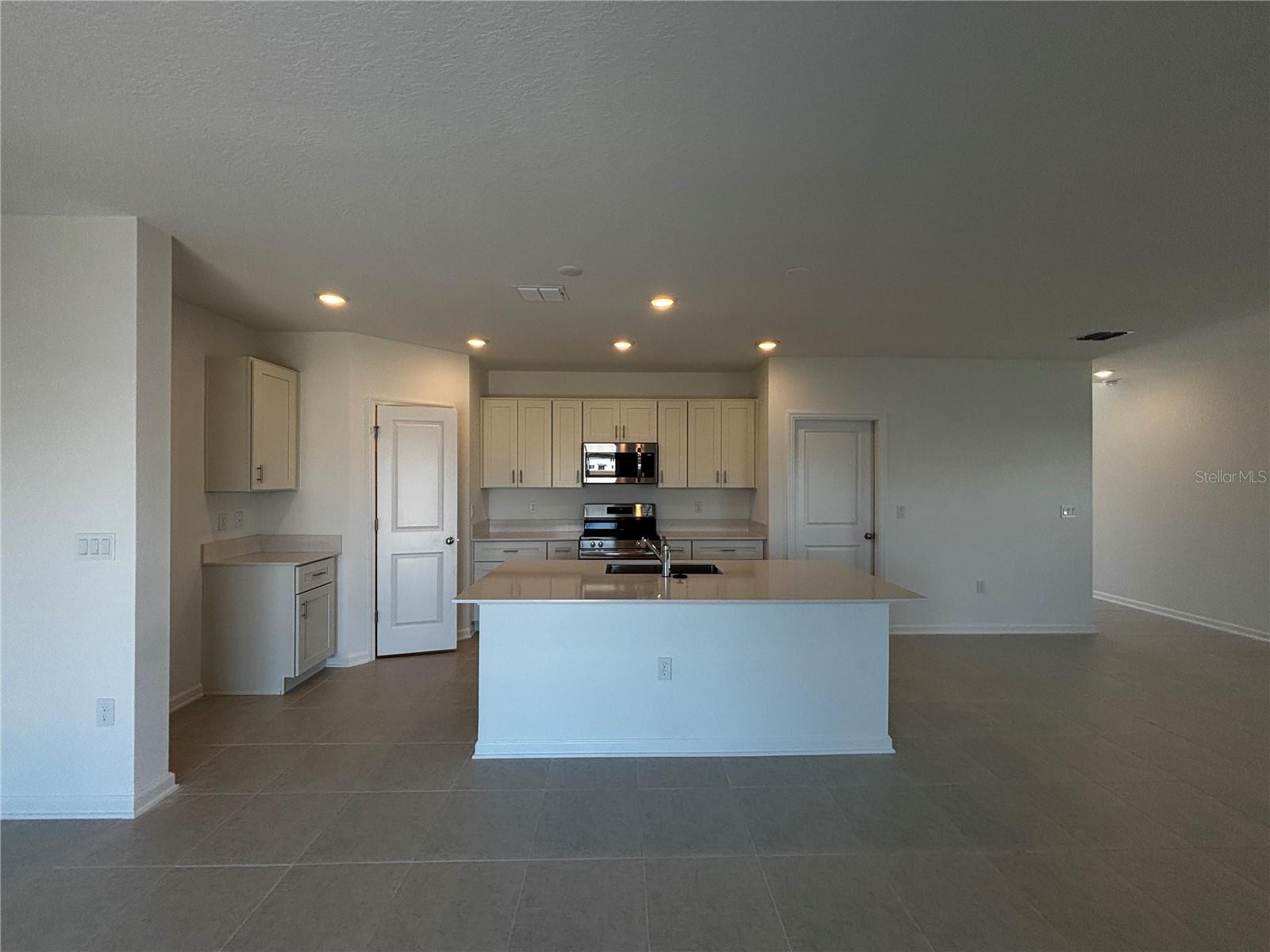 WESTVIEW POD B NEIGHBORHOOD 2A & 2B PH 1 - Residential Lease